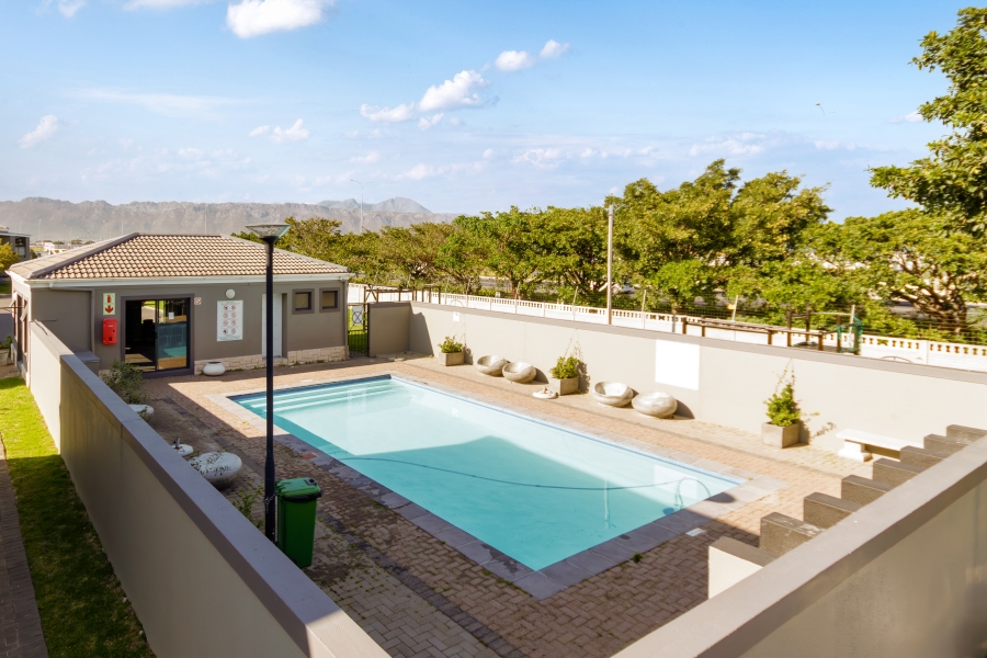 2 Bedroom Property for Sale in Heritage Park Western Cape
